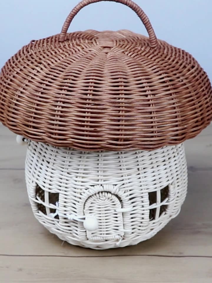 Acorn Handwoven Mushroom Storage Basket: Handcrafted Rattan Carry Bag for Children's Decor and Organization