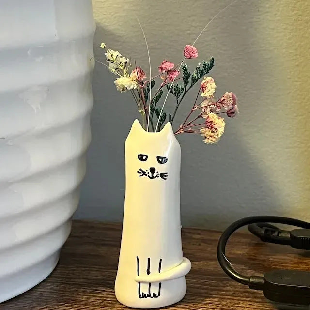 Creative Cat Flower Vase: Decorative Home and Garden Accent - Adorable Kitty Décor Piece for Indoor and Outdoor Use