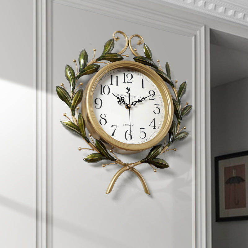 アメリカンな雰囲気の壁掛け時計: 芸術的な沈黙、キッチン、リビングルーム、ベッドルーム、バスルーム、オフィス用のハイファッションヨーロッパの室内装飾、16.14 * 16.93インチ。 