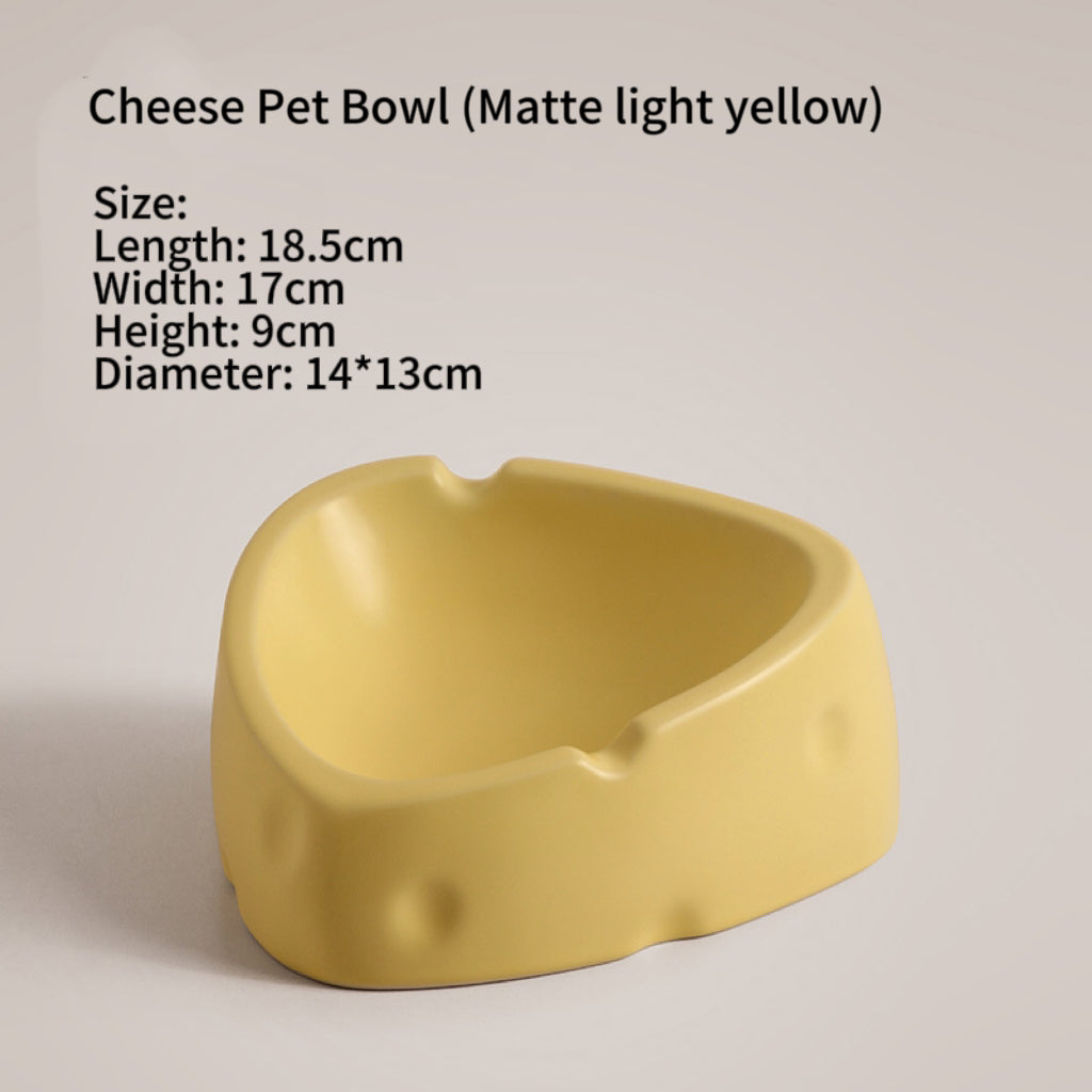 チーズをイメージしたチーズをイメージしたセラミックペットボウル: ネックガードデザインで胃の不調を防ぎます - 猫と犬に最適、ライトイエローとクリームホワイト、サイズ7.3x6.7x3.5インチ、2個セット