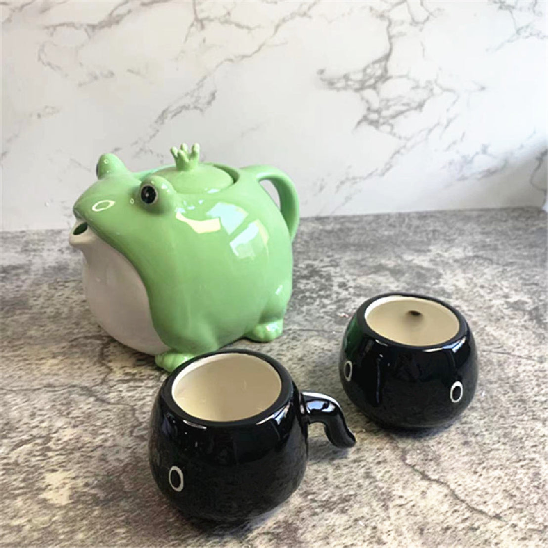 Ceramic Frog Tea Pot Set, Set of 3 (1 Teapot 2 Cups), Cute and Creative Tea Service, Ideal for Office and Home Use, Kitchen Living Room Home Decor
