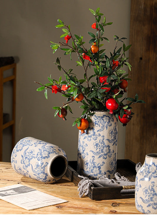 American Country Retro Blue and White Cracked Porcelain Vase - Vintage Farmhouse Decor for Home or Office,Ceramic Ginger Jars Vases for Home Decor,Living Room Decor,Office Decor