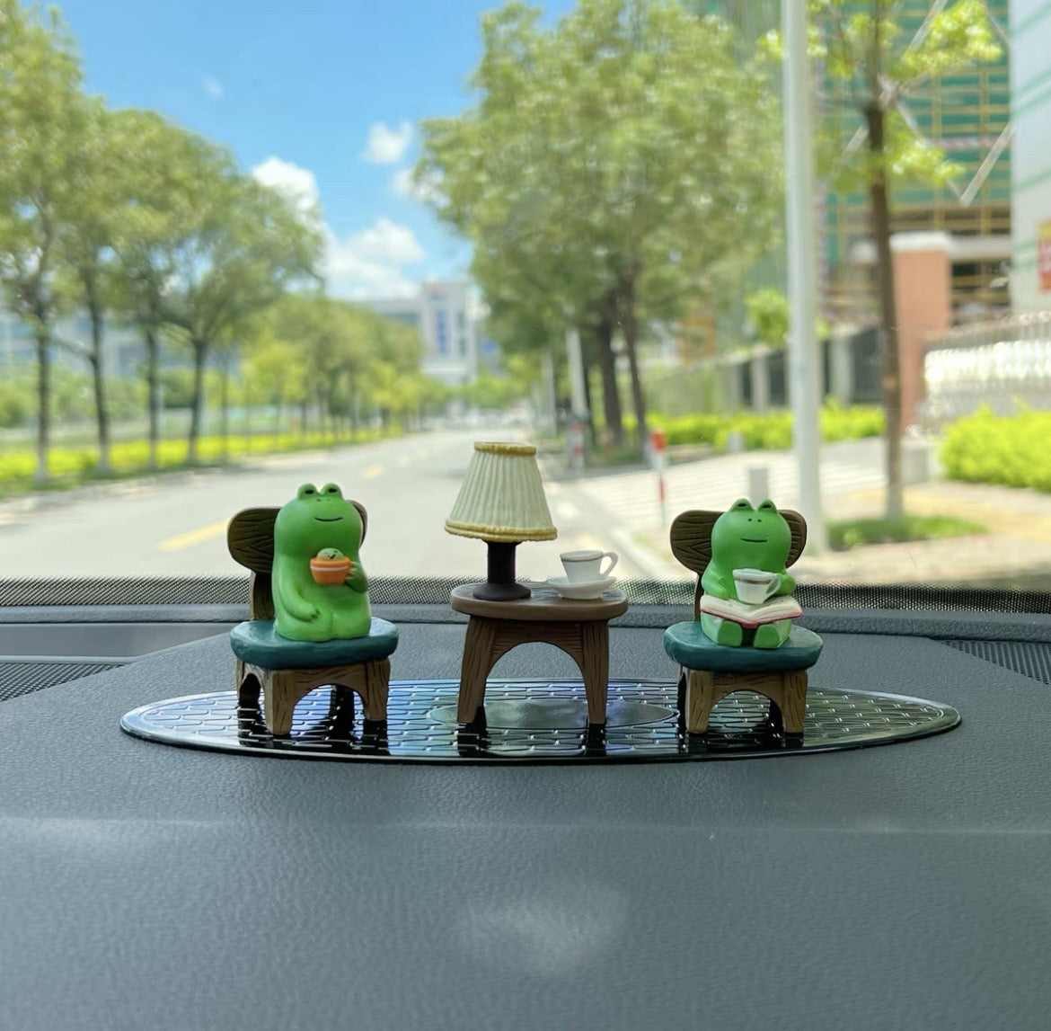 1.18-2.76 Inch Miniature Frog Car Ornament, Cartoon Animal Cat Car Dashboard Decoration, Desk and Office Ornament, Plant Stand - Frog Lover's Decorative Gift